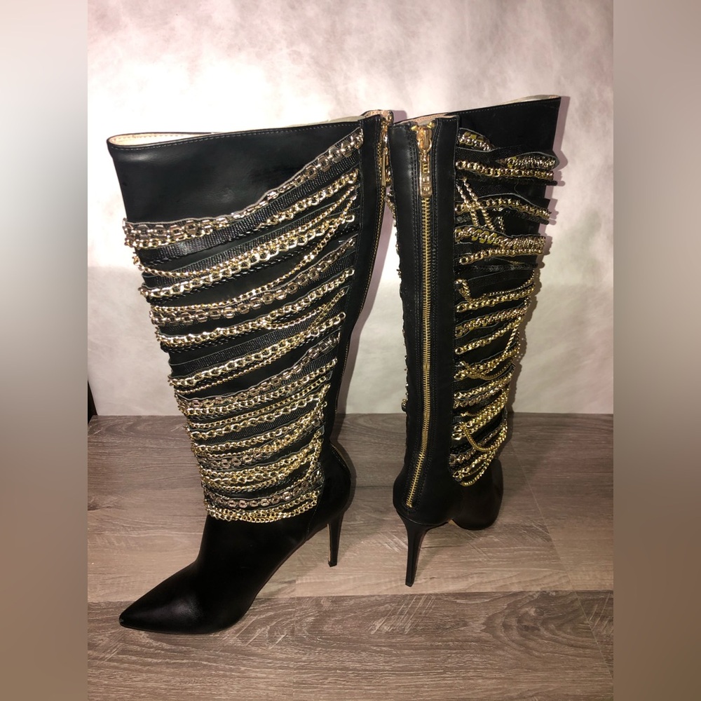 Zigi Girl Black Gold Chain Back Zip 4.5” Heel TALA Rocker boots New - Picture 3 of 10